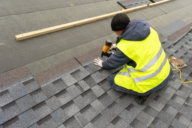 Best Roof Gutter Cleaning  in Zillah, WA